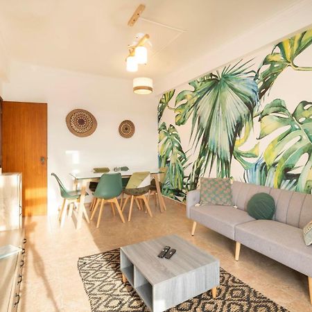 Cozy Apartment In Central Almada W Swing Chairs Eksteriør bilde