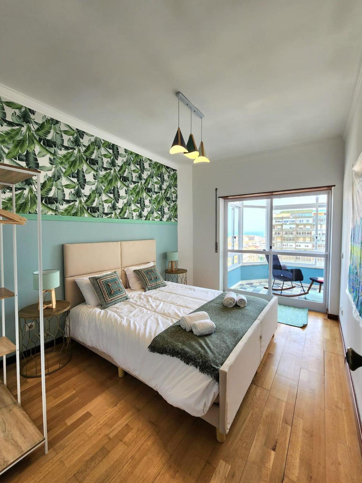 Cozy Apartment In Central Almada W Swing Chairs Eksteriør bilde